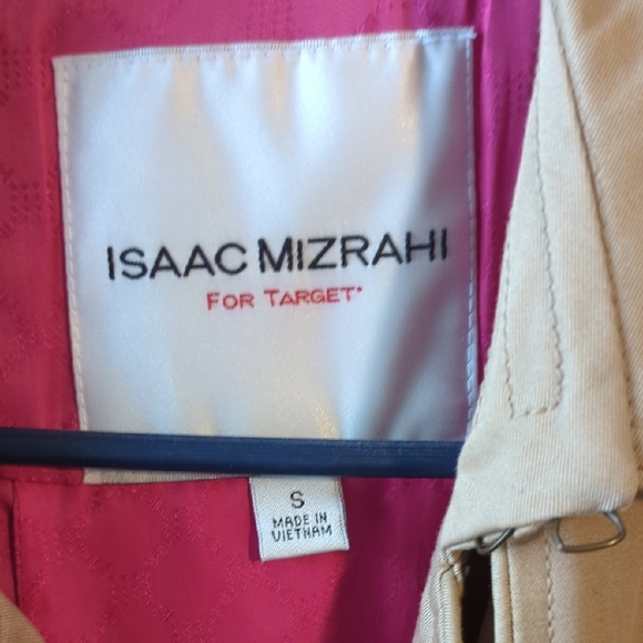 Classic Beige Trench Coat - Picture 2 of 8